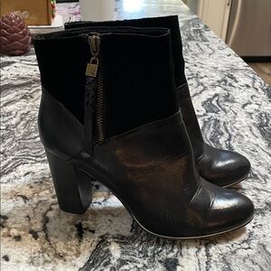 Elliott Luca Ankle Boots